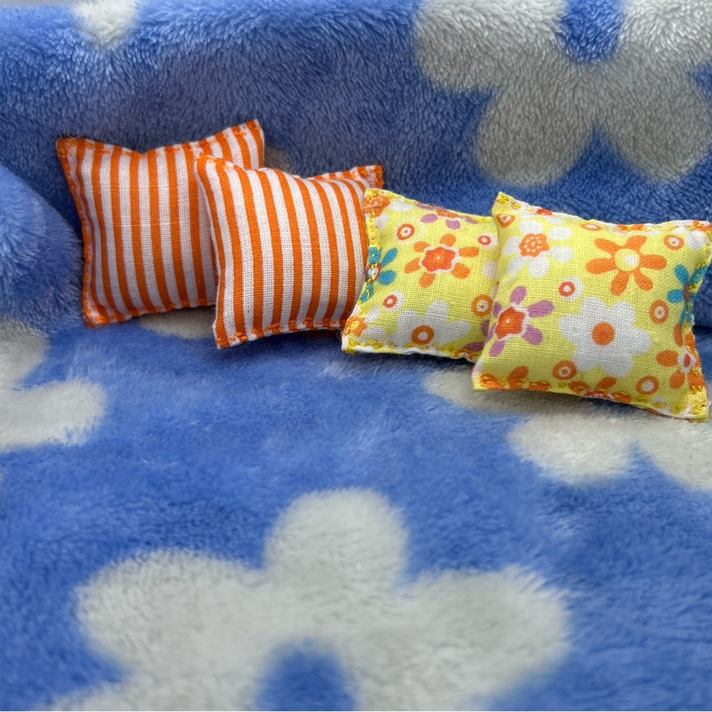 Colorful Miniature Pillows Set - Picture 5 of 8